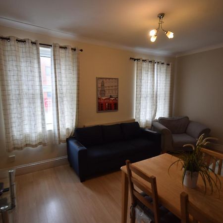 Two Bedroom Flat St Andrews Road 런던 외부 사진